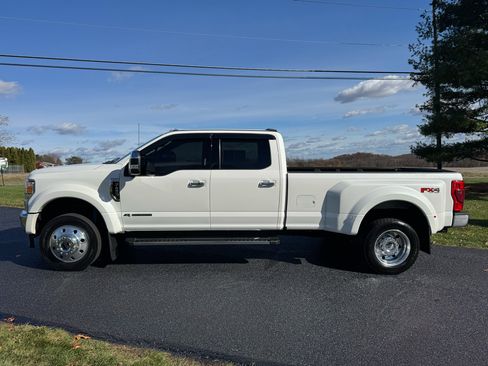Used 2022 Ford F450 Lariat w/ Lariat Ultimate Package image 3