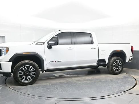 Used 2021 GMC Sierra 2500 AT4 w/ AT4 Premium Plus Package AWD/4WD image 11