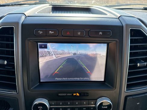 Used 2021 Ford Expedition Max XLT image 19