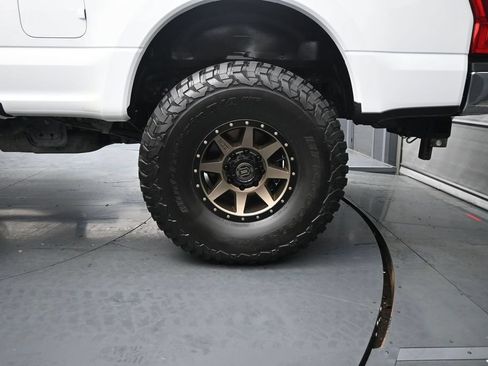 Used 2021 Ford F250 Lariat w/ Lariat Ultimate Package AWD/4WD image 20