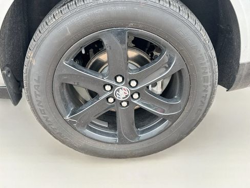 Used 2023 Buick Enclave Essence w/ Sport Touring Edition AWD/4WD image 33