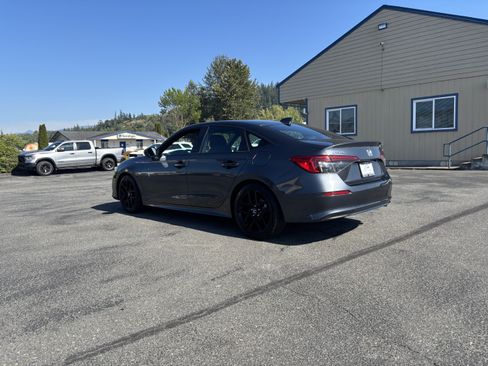 Used 2024 Honda Civic Sport image 5