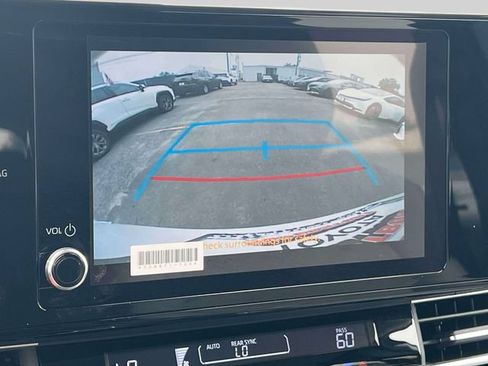 Certified 2026 Toyota Sienna LE AWD/4WD image 35