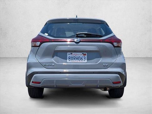 Used 2021 Nissan Kicks SV FWD image 6