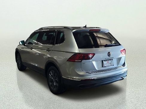Used 2022 Volkswagen Tiguan SE FWD image 5