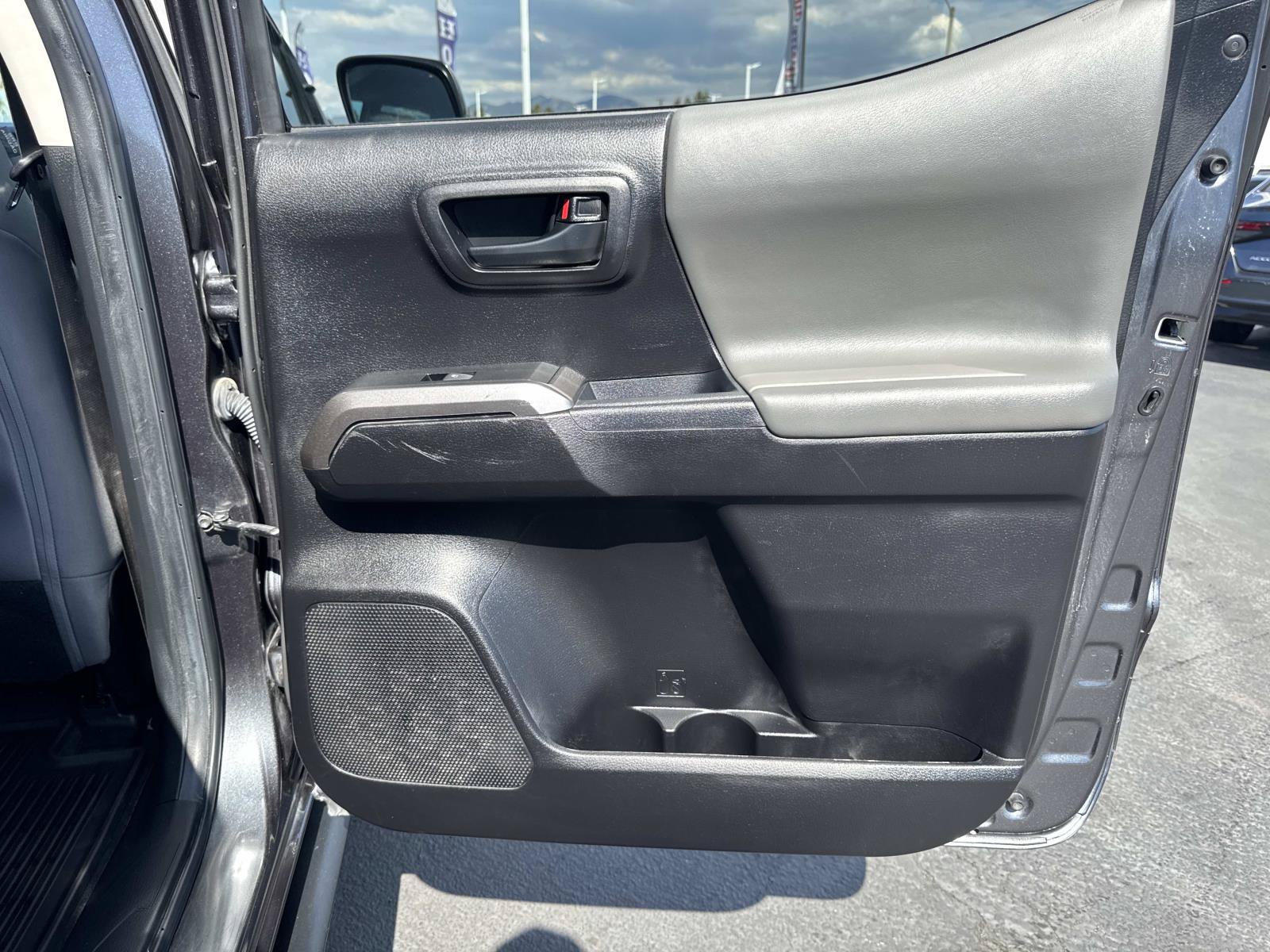 Used 2023 Toyota Tacoma SR5 RWD image 29