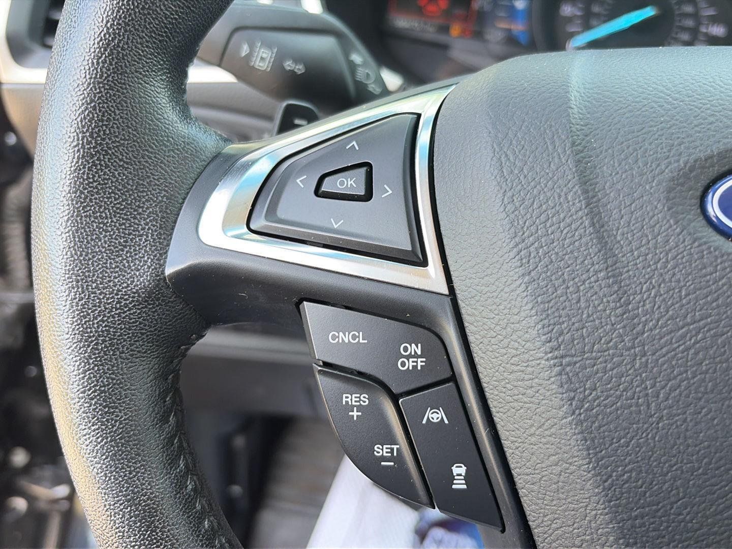 Used 2019 Ford Edge SEL w/ Equipment Group 201A AWD/4WD image 17