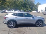 Used 2024 Chevrolet Trax RS image 2