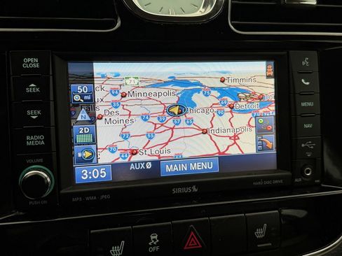 Used 2013 Chrysler 200 Limited image 17