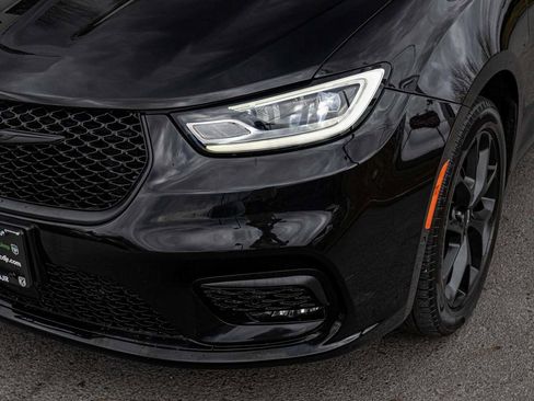 Used 2023 Chrysler Pacifica Touring-L w/ S Appearance Package image 36