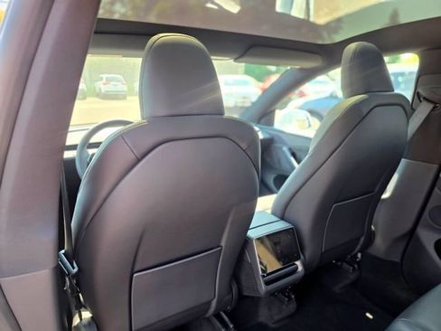 Used 2026 Tesla Model Y AWD image 38