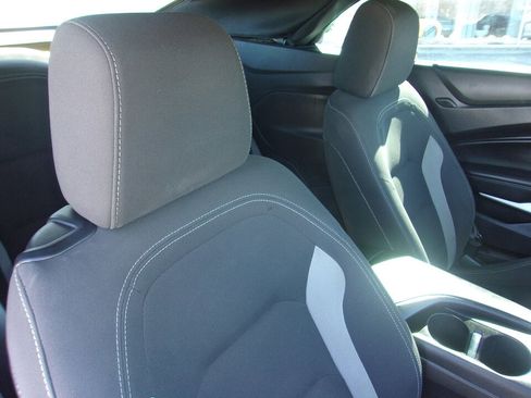 Used 2017 Chevrolet Camaro SS image 15