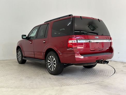 Used 2016 Ford Expedition XLT AWD/4WD image 3