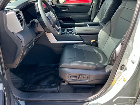 New 2026 Toyota Tundra Limited AWD/4WD image 17