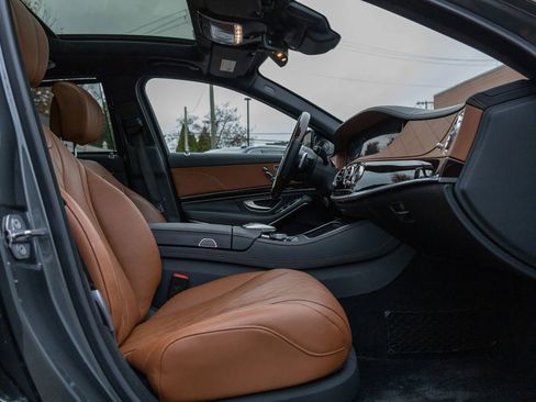 Used 2018 Mercedes-Benz Maybach S 560 4MATIC image 52