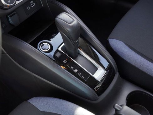 New 2025 Nissan Versa SV image 12