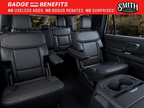New 2027 Ford Expedition Platinum w/ Stealth Appearance Package AWD/4WD image 12