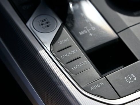 Used 2020 BMW 330i xDrive Sedan w/ M Sport Package image 29