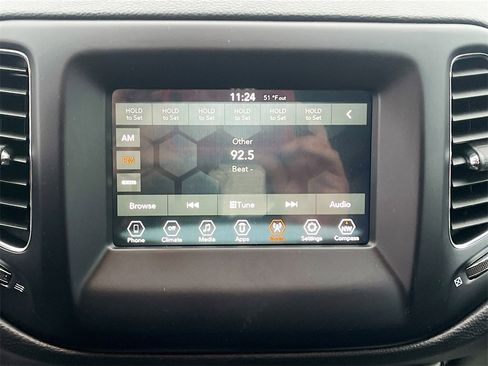 Used 2021 Jeep Compass Latitude image 14