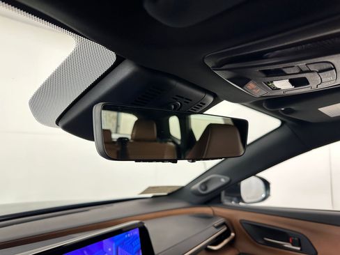 Used 2025 Toyota Crown Signia image 18