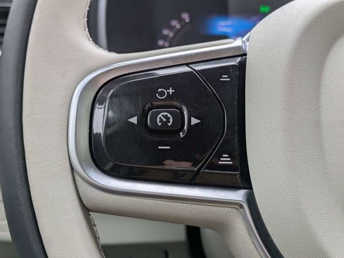 Certified 2024 Volvo XC90 T8 Ultimate w/ Protection Package Premier AWD/4WD image 36