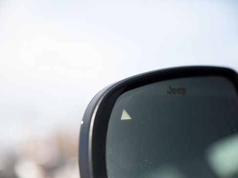 Used 2025 Jeep Compass Limited image 10