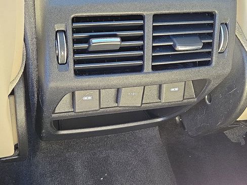 Used 2020 Land Rover Discovery Sport S image 16