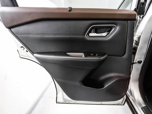 Used 2023 Nissan Rogue Platinum w/ Platinum Premium Package image 53