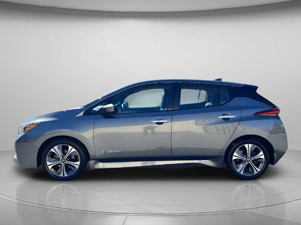 Used 2019 Nissan Leaf SV w/ SV Technology Package FWD image 4