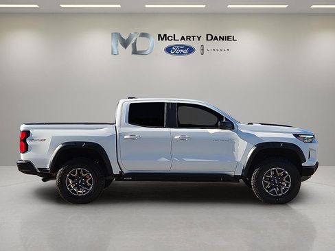 Used 2024 Chevrolet Colorado ZR2 w/ Technology Package AWD/4WD image 6