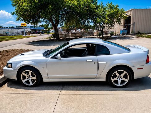 Used 2003 Ford Mustang Cobra RWD image 11