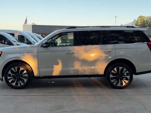 New 2025 Ford Expedition Platinum w/ Platinum Ultimate Package image 3