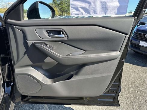 New 2026 Nissan Rogue SV image 8