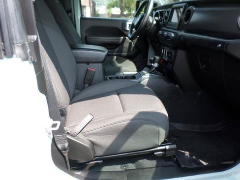 Used 2023 Jeep Wrangler Sport AWD/4WD image 2