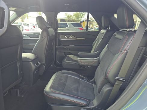 Used 2025 Ford Explorer ST AWD/4WD image 13