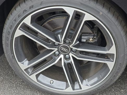 New 2026 Audi A8 L 3.0T AWD/4WD image 9