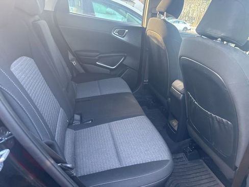 Used 2023 Kia Soul EX image 9