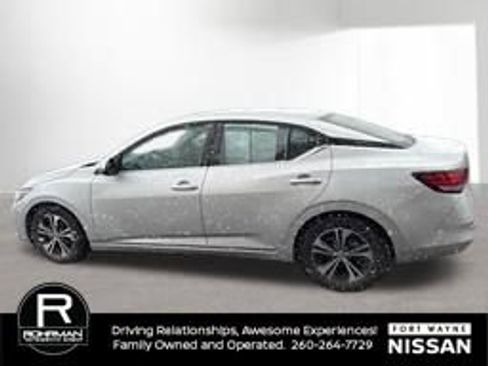 Used 2022 Nissan Sentra SV image 8