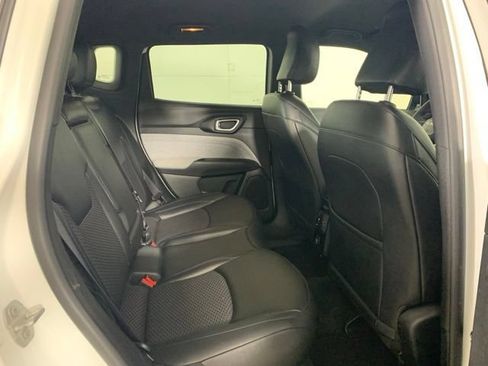 Used 2025 Jeep Compass Latitude AWD/4WD image 22