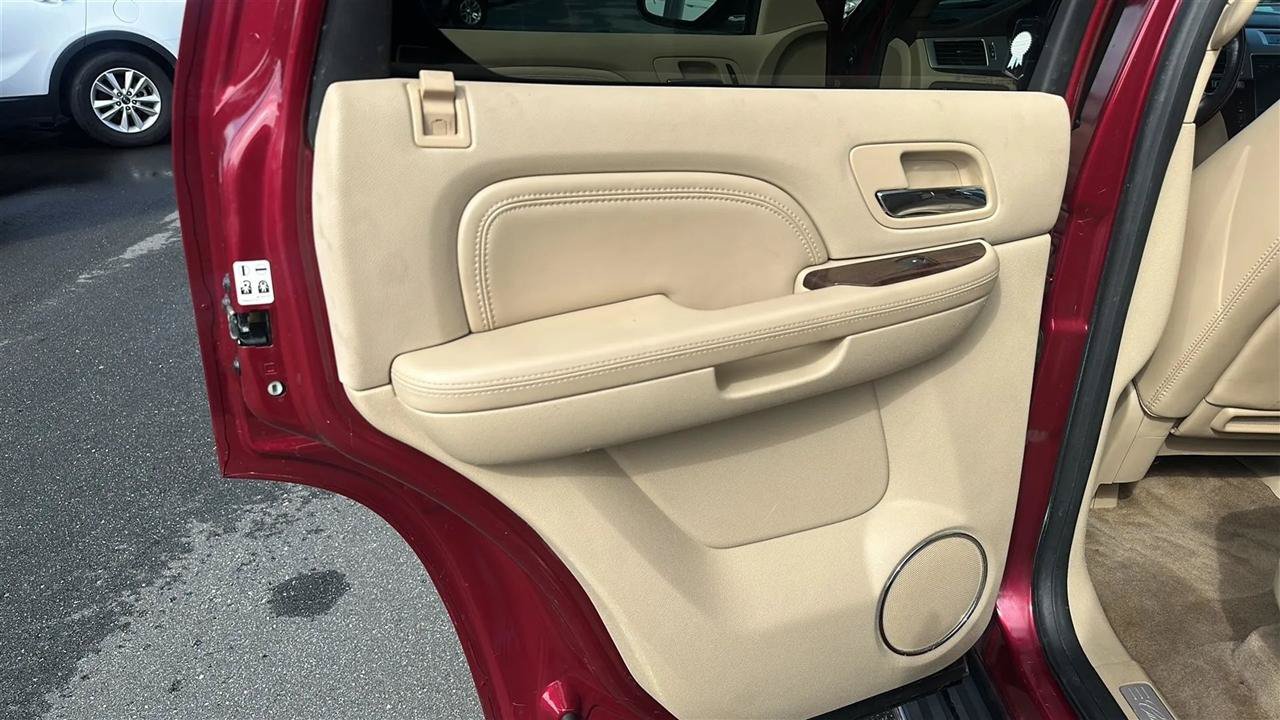 Used 2009 Cadillac Escalade 2WD image 10