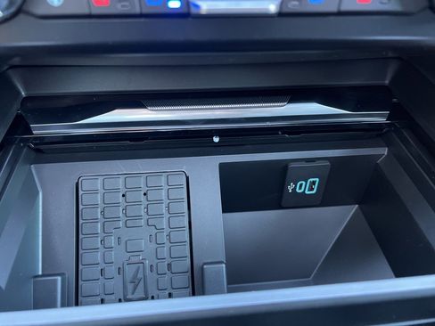 New 2026 Ford F250 Platinum image 18