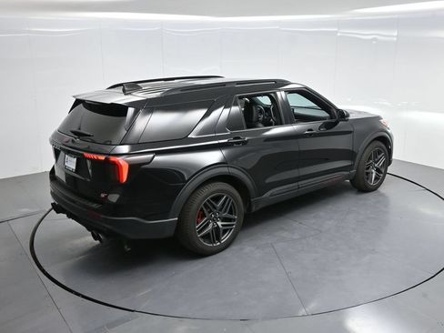 Used 2025 Ford Explorer ST AWD/4WD image 53