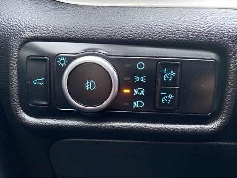 Used 2023 Ford Explorer XLT w/ Equipment Group 202A image 46