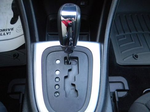 Used 2013 Chrysler 200 Touring w/ S Exterior Appearance Pkg FWD image 13