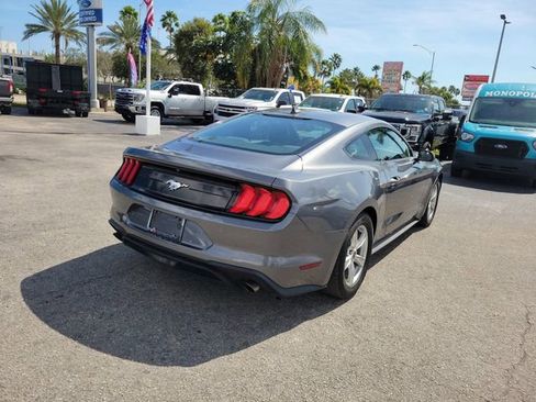 Certified 2022 Ford Mustang Coupe image 6