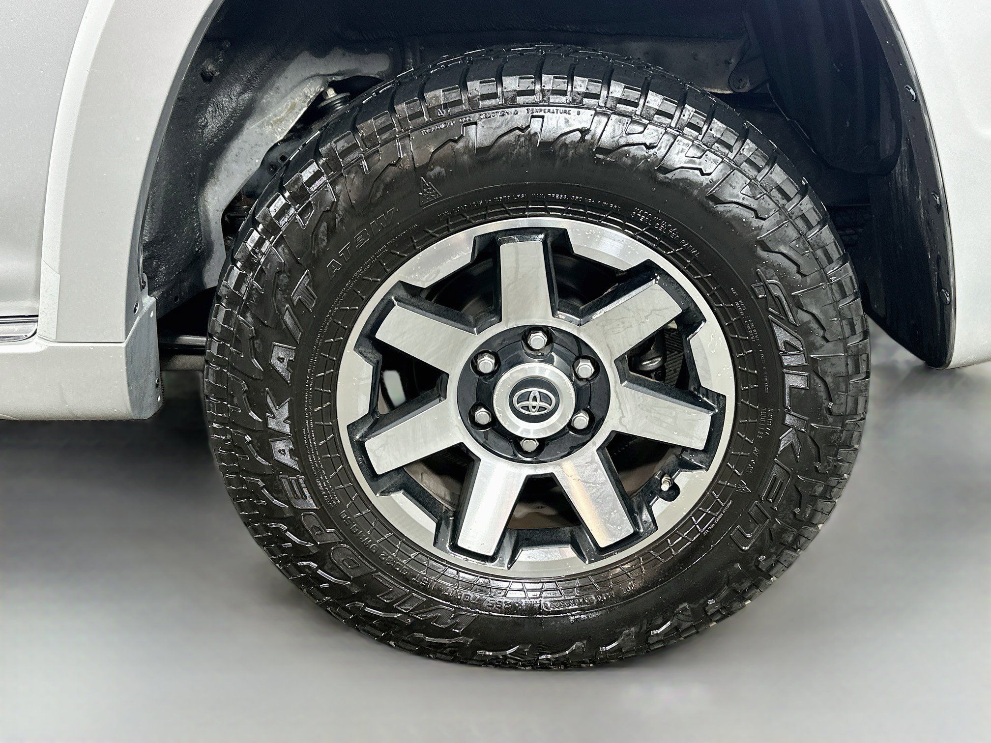 Used 2014 Toyota 4Runner Limited AWD/4WD image 30