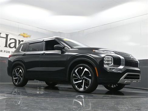 Used 2023 Mitsubishi Outlander SEL 40th Anniversary image 2