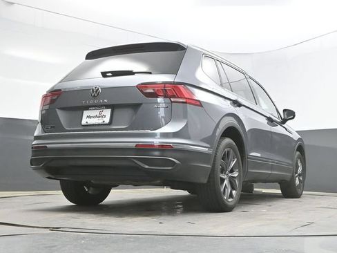 Used 2023 Volkswagen Tiguan SE AWD/4WD image 33