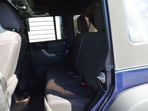 Used 2013 Jeep Wrangler Unlimited Sport image 14