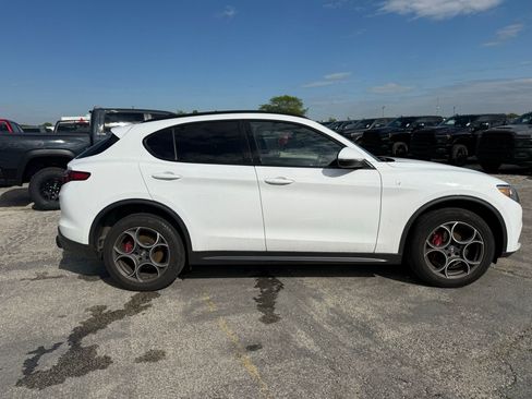 Used 2022 Alfa Romeo Stelvio Ti AWD/4WD image 5
